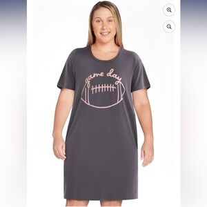 💜Women's WayToCelebrate Game DayFootball Sleep Shirt&Fuzzy Sock Set.Size:M(8-10)